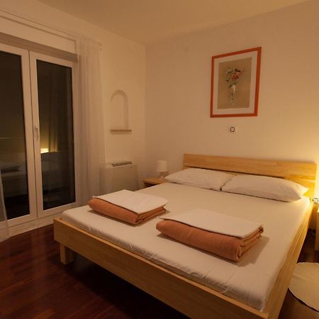 Bed&Breakfast Lucija Acomodação com café da manhã Punat Exterior foto