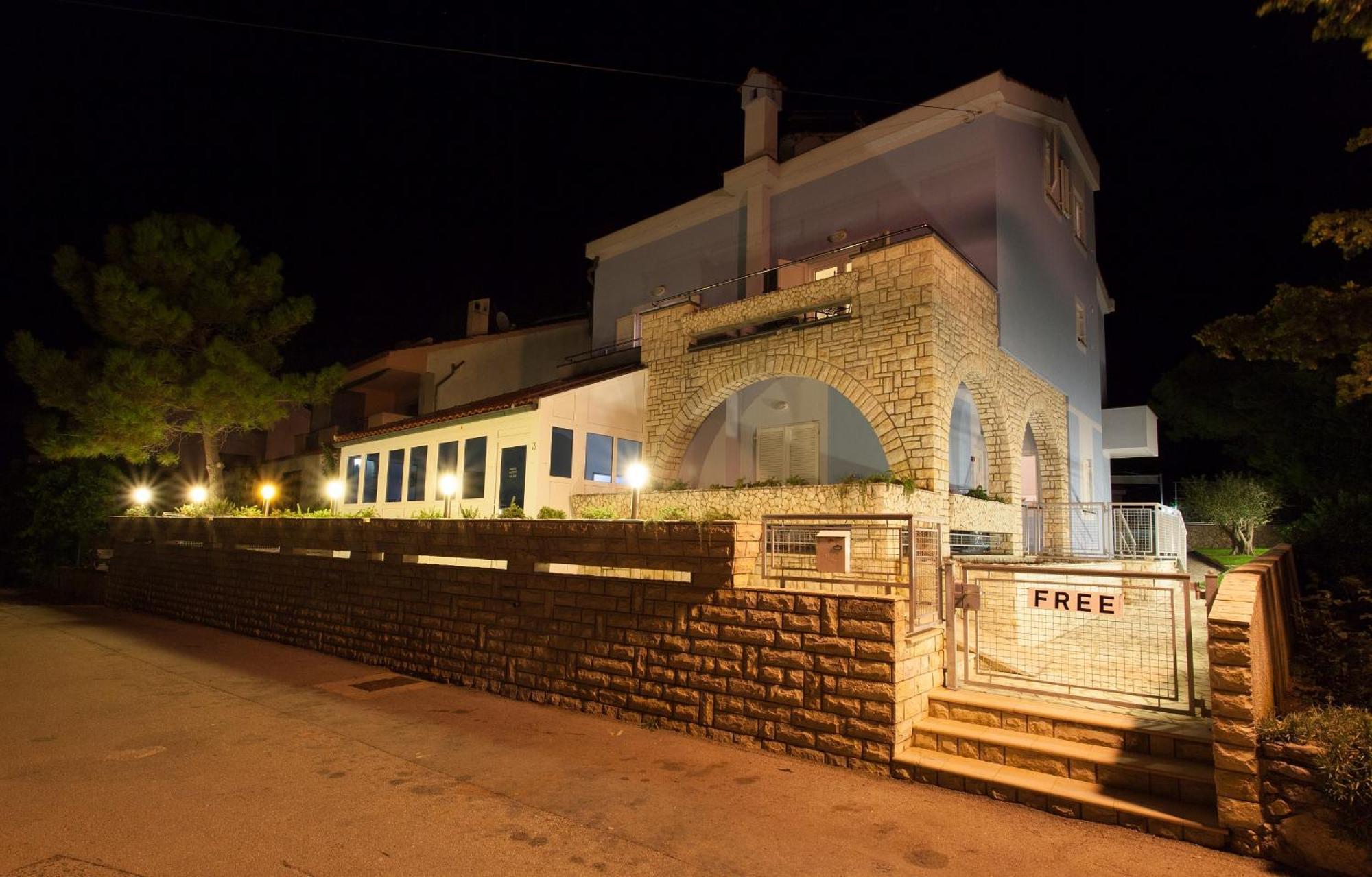 Bed&Breakfast Lucija Acomodação com café da manhã Punat Exterior foto